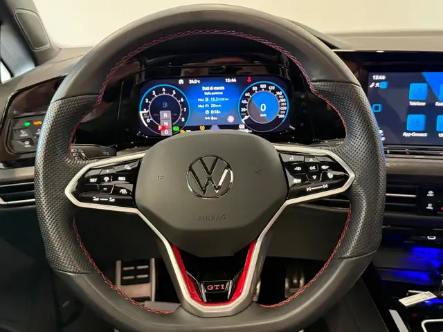 Volkswagen Golf view 22