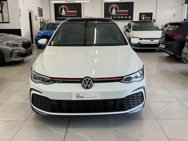 Volkswagen Golf view 2