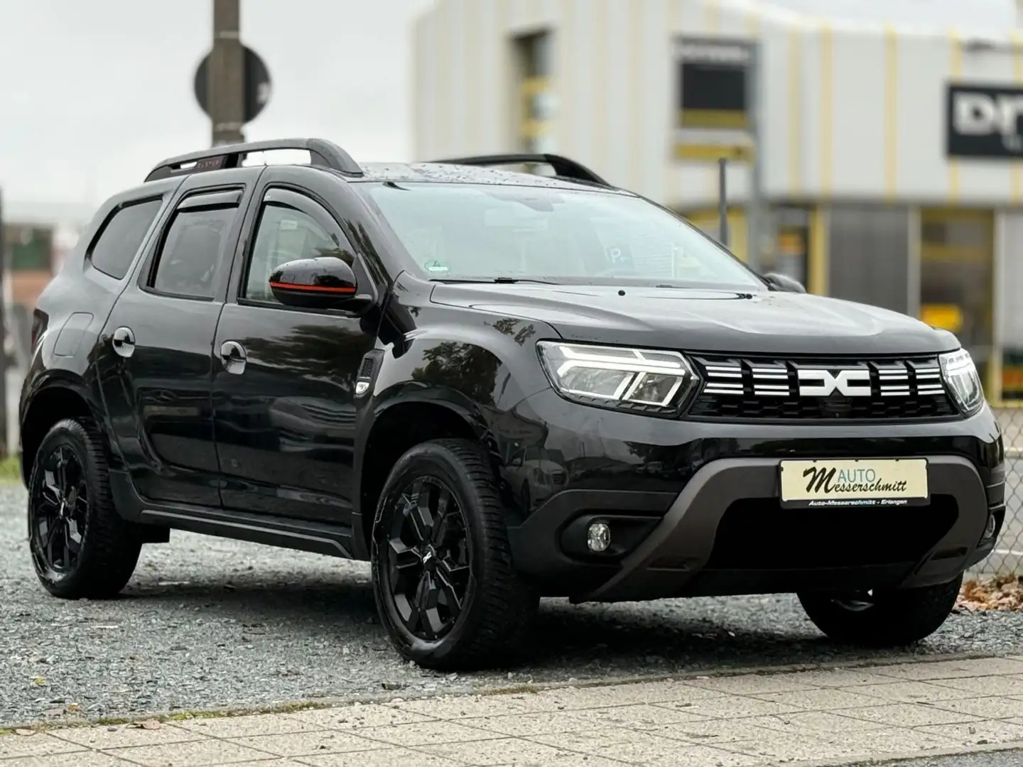 Dacia Duster II Extreme 4WD AHK NAVI KLIMA SHZ 360CAM Noir - 1
