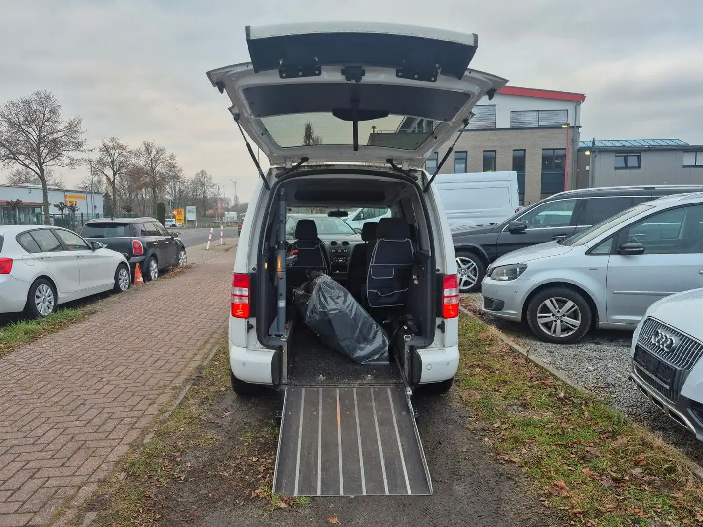 Volkswagen Caddy JAKO-O Edition Rollstuhlramppe Bi-Xenon Weiß - 1