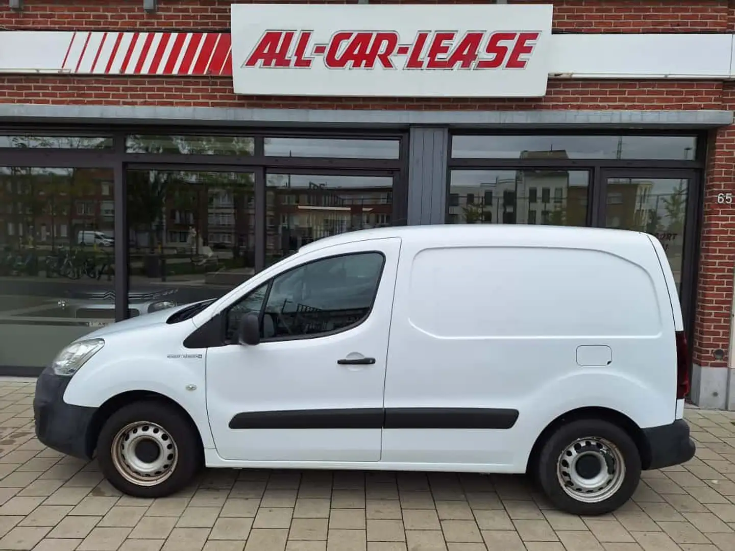 Peugeot Partner 120 L1H1 1.6 BlueHDi Premium Pack Blanc - 1