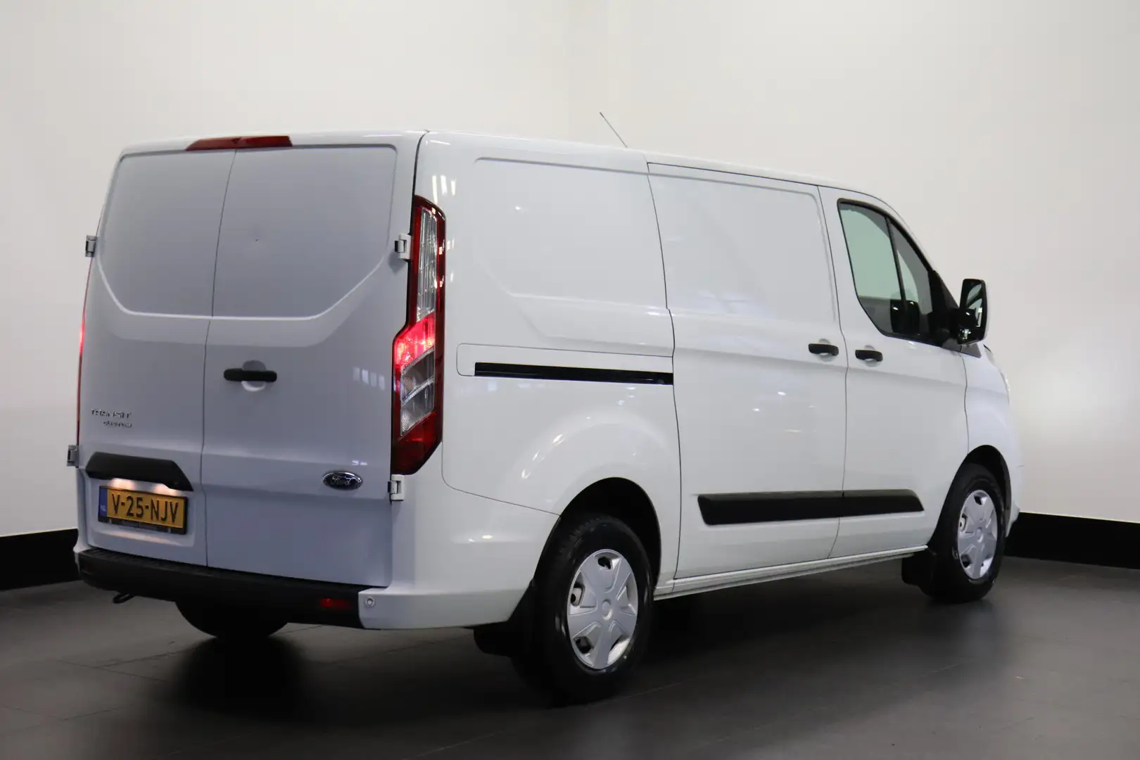 Ford Transit Custom 2.0 TDCI EURO 6 - Airco - Cruise - Navi - PDC - €1 Weiß - 2