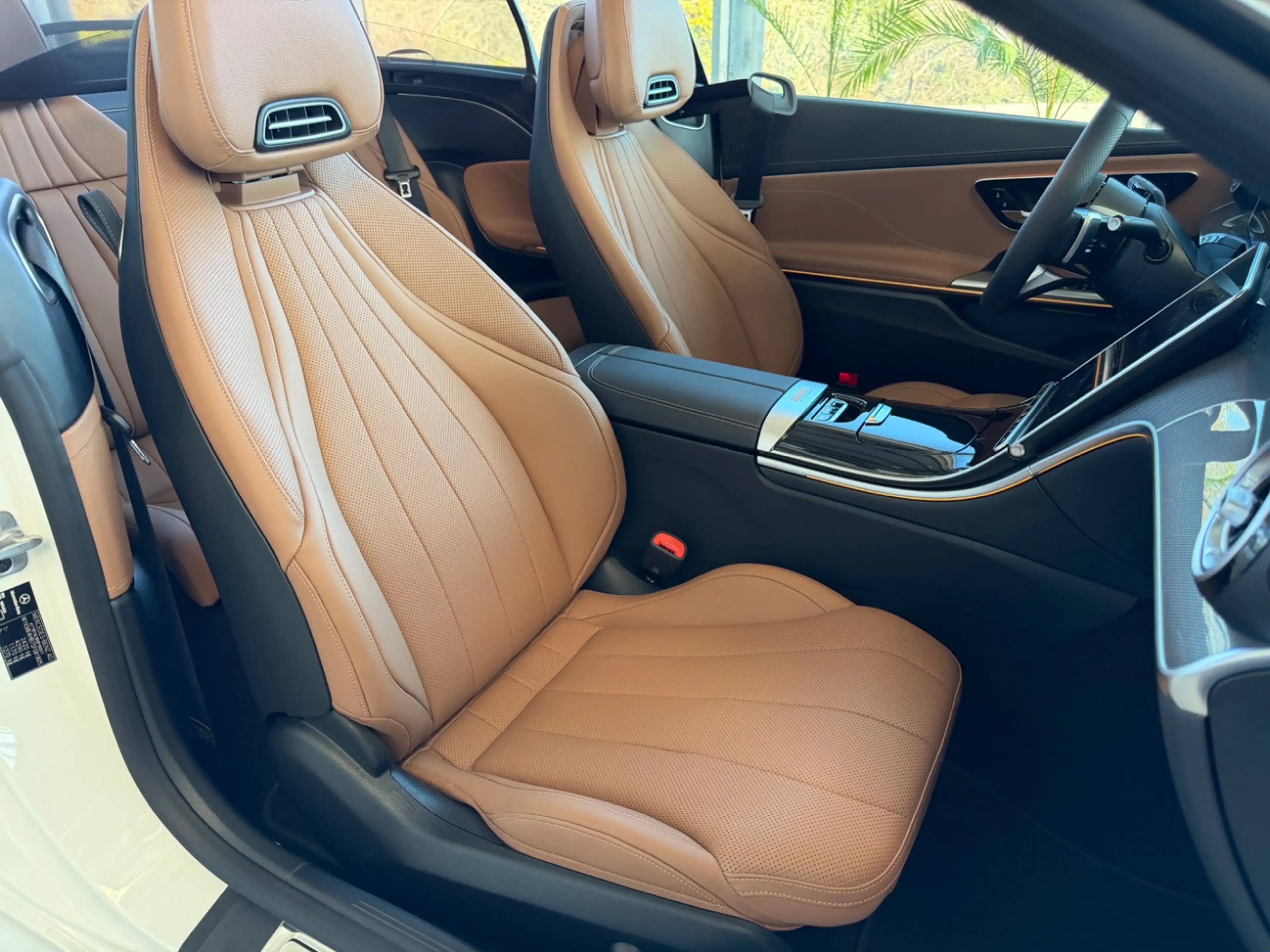 Mercedes-Benz CLE 300 4Matic Cabrio AMG+Burmester+Night+360° — photo 12