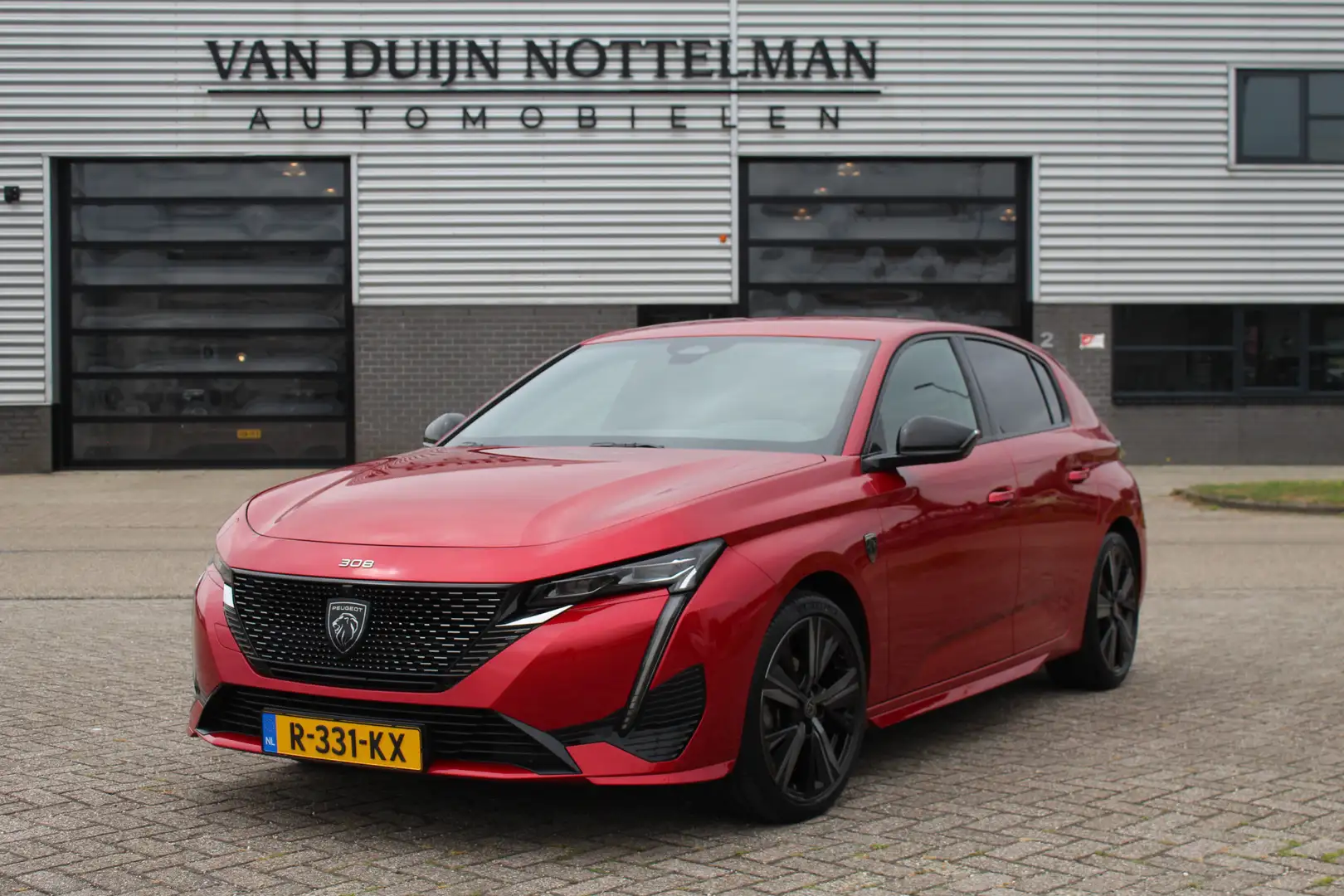 Peugeot 308 1.2 PureTech GT Pack Business / Carplay / 360 Came Rood - 1
