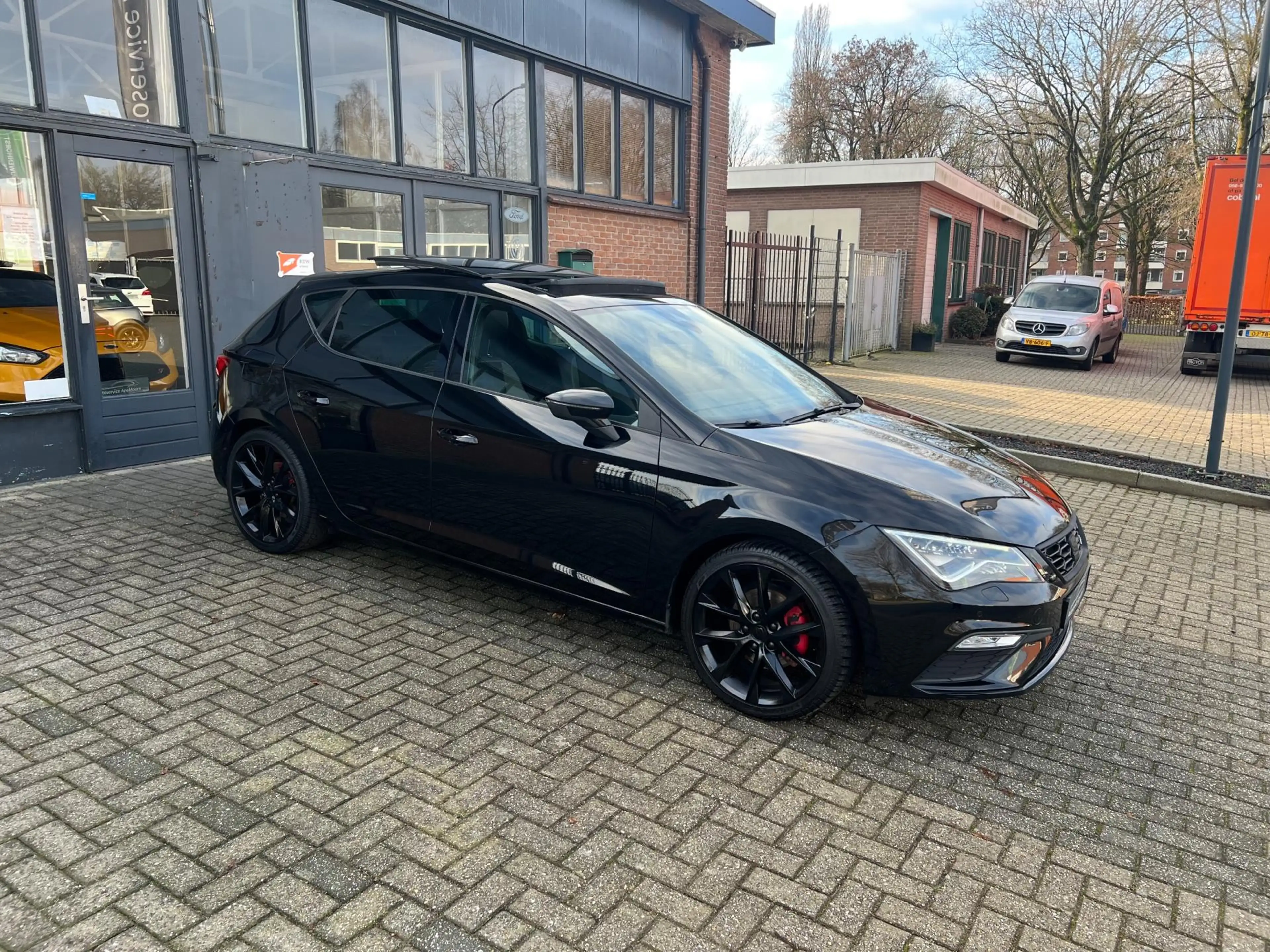 SEAT Leon 1.4 EcoTSI FR Business Intense, Panoramadak, ACC, — photo 4