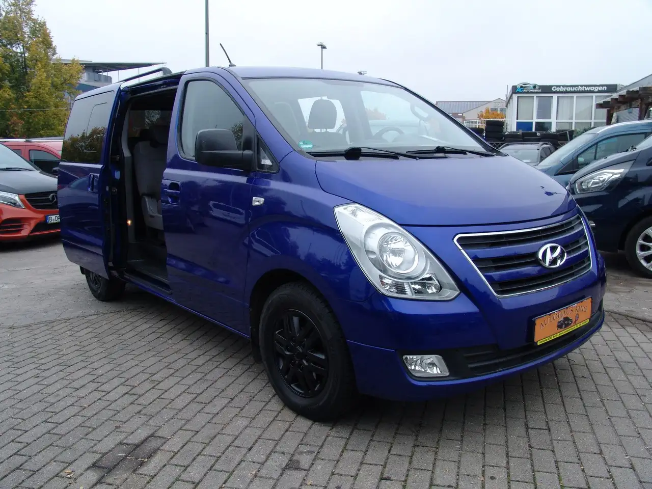 Hyundai H-1