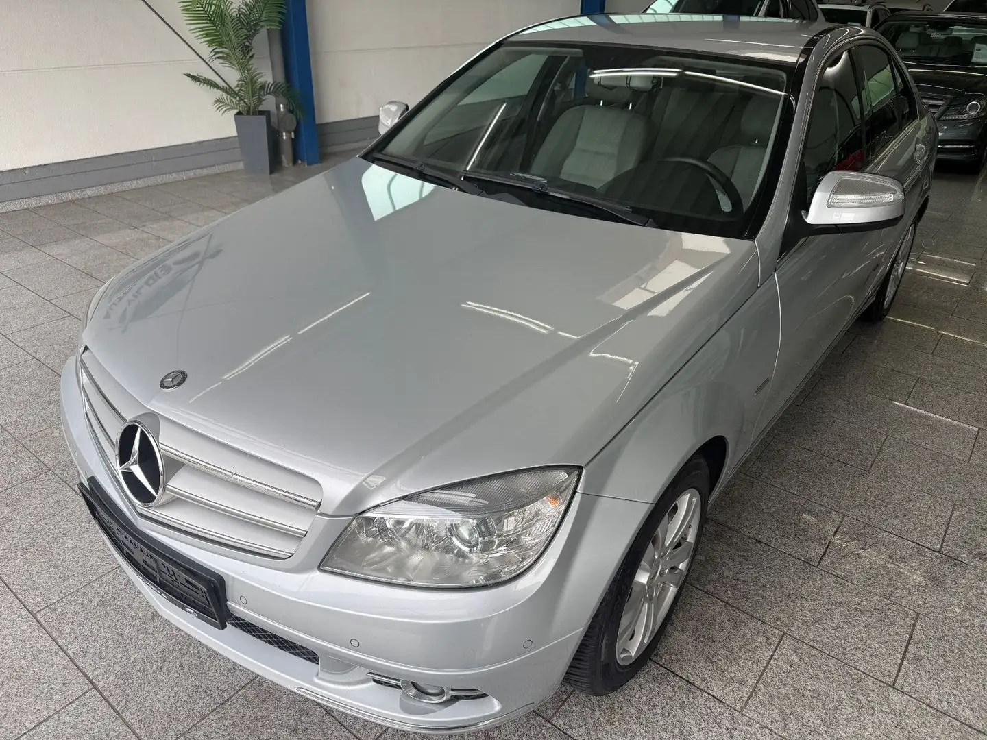 Mercedes-Benz C 180 *AUTOMATIK*AVANG*TEMP*PTS*NAVI*SHZ*KAMERA Argent - 2