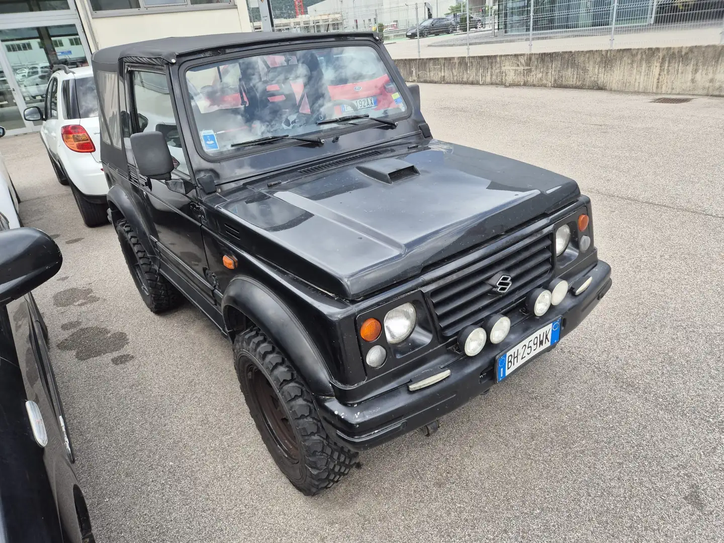 Suzuki Santana - 1