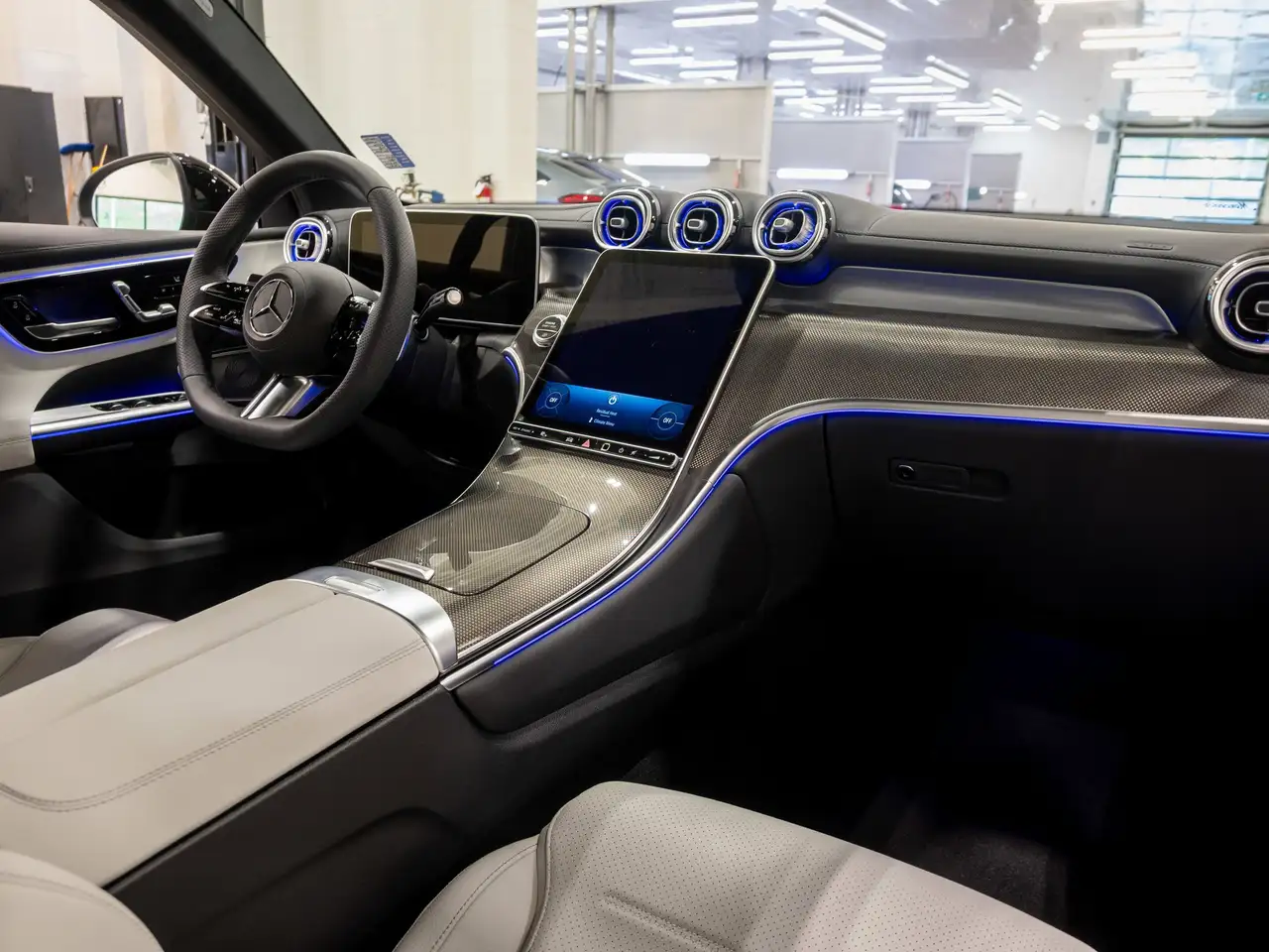 Mercedes-Benz GLC снимка Mercedes-Benz GLC