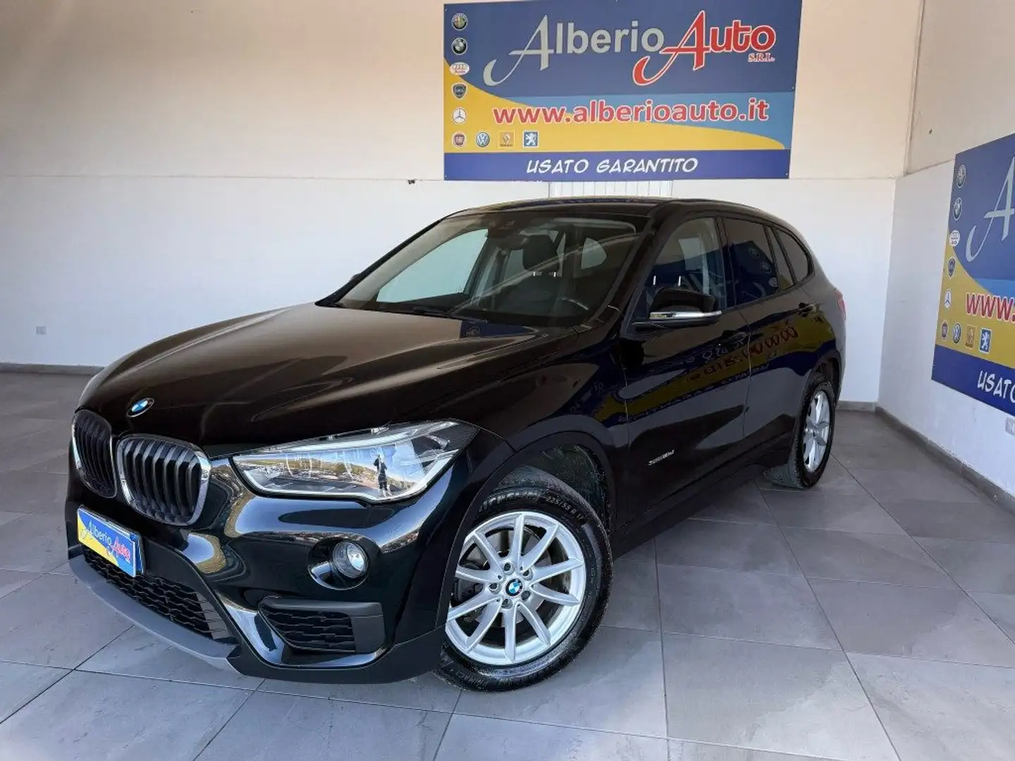 BMW X1 sDrive18d Business Nero - 1