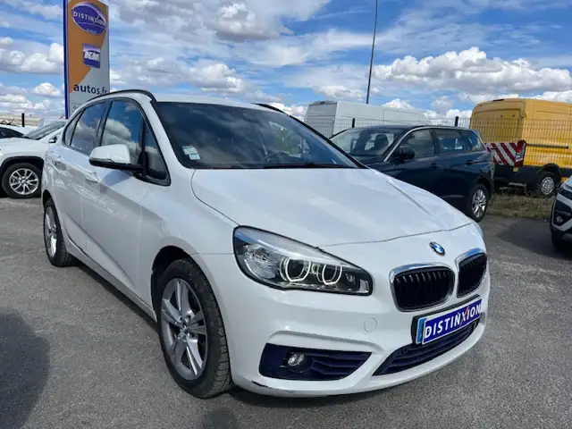 BMW 2 Series view 2