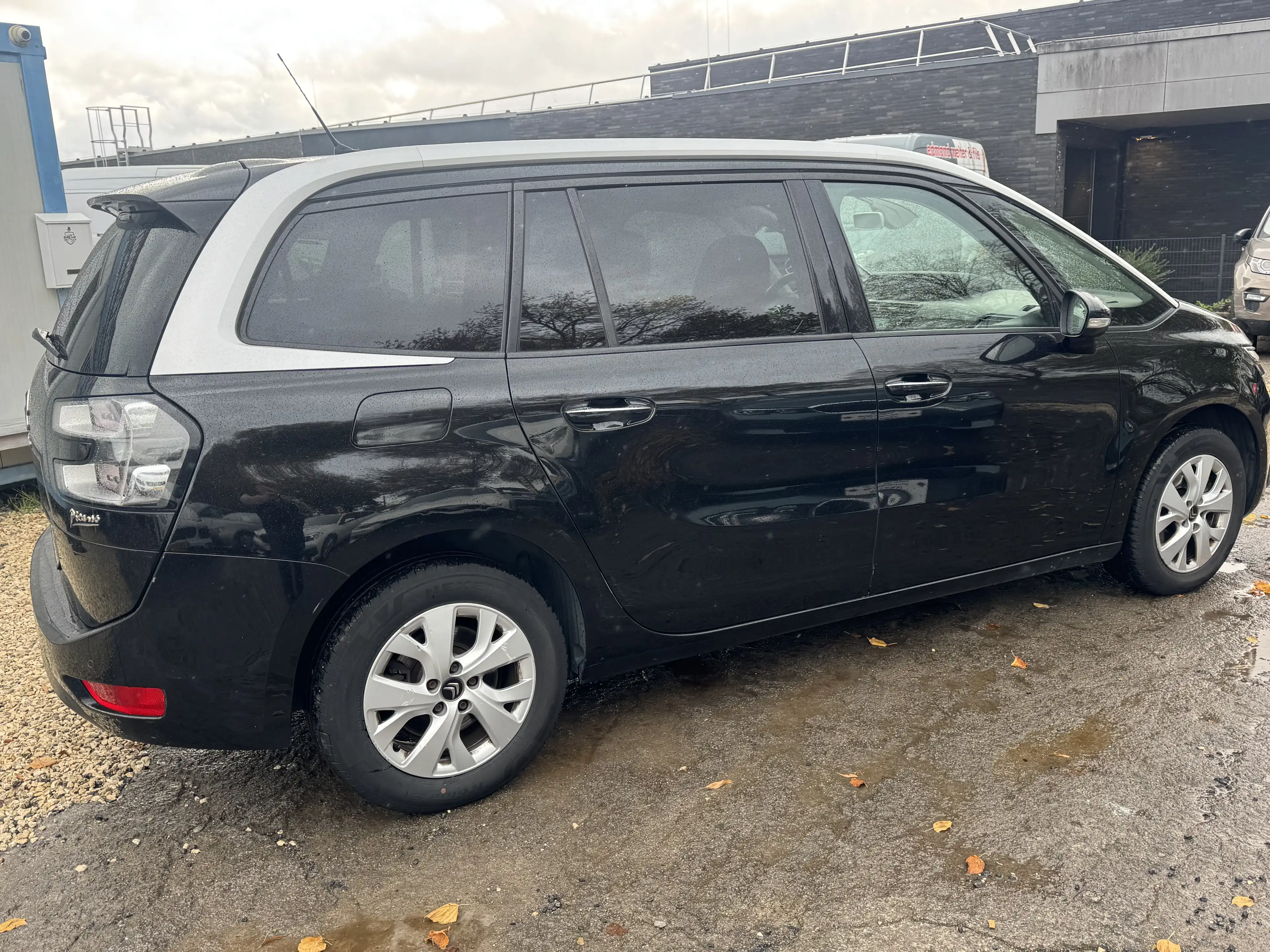 Citroen Grand C4 Picasso BlueHDi 120 FEEL 7 places — photo 7