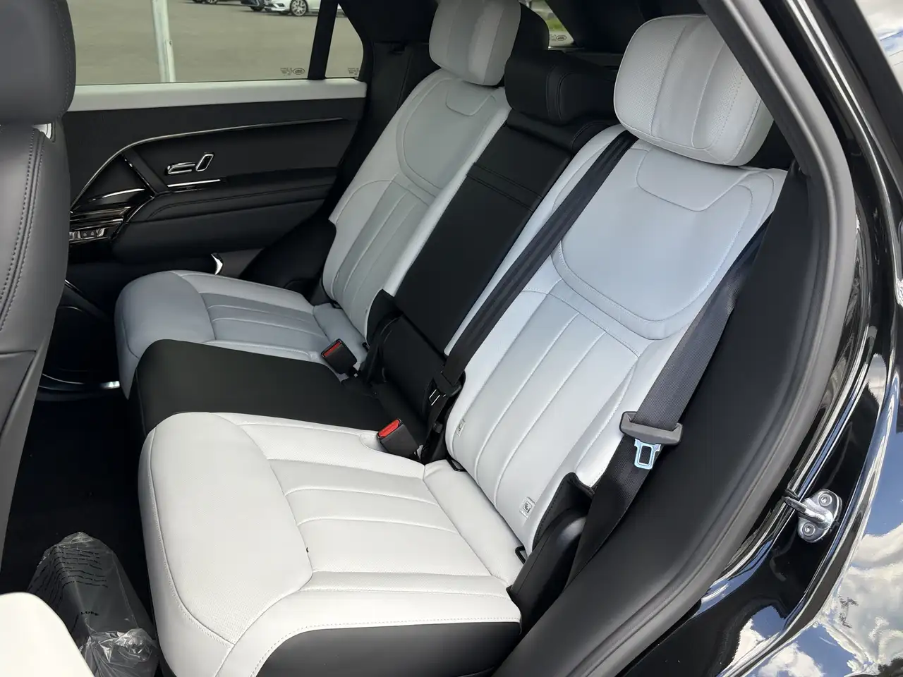 Land Rover Range Rover Sport снимка Land Rover Range Rover Sport