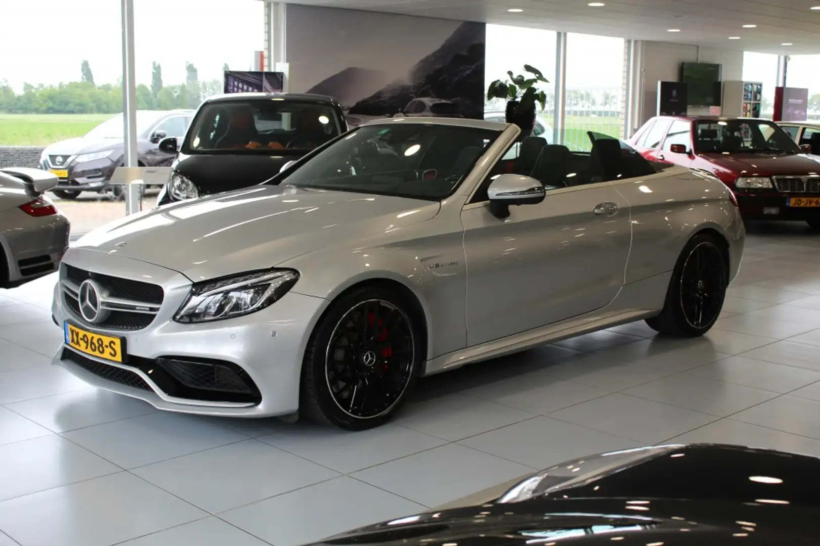 Mercedes-Benz C 63 AMG Cabrio AMG S Grijs - 2