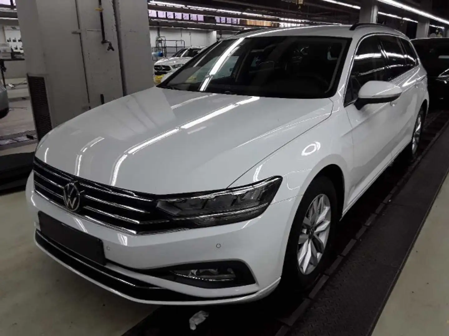 Volkswagen Passat Variant 1.5 TSI DSG Business Navi 16"Alu Weiß - 2