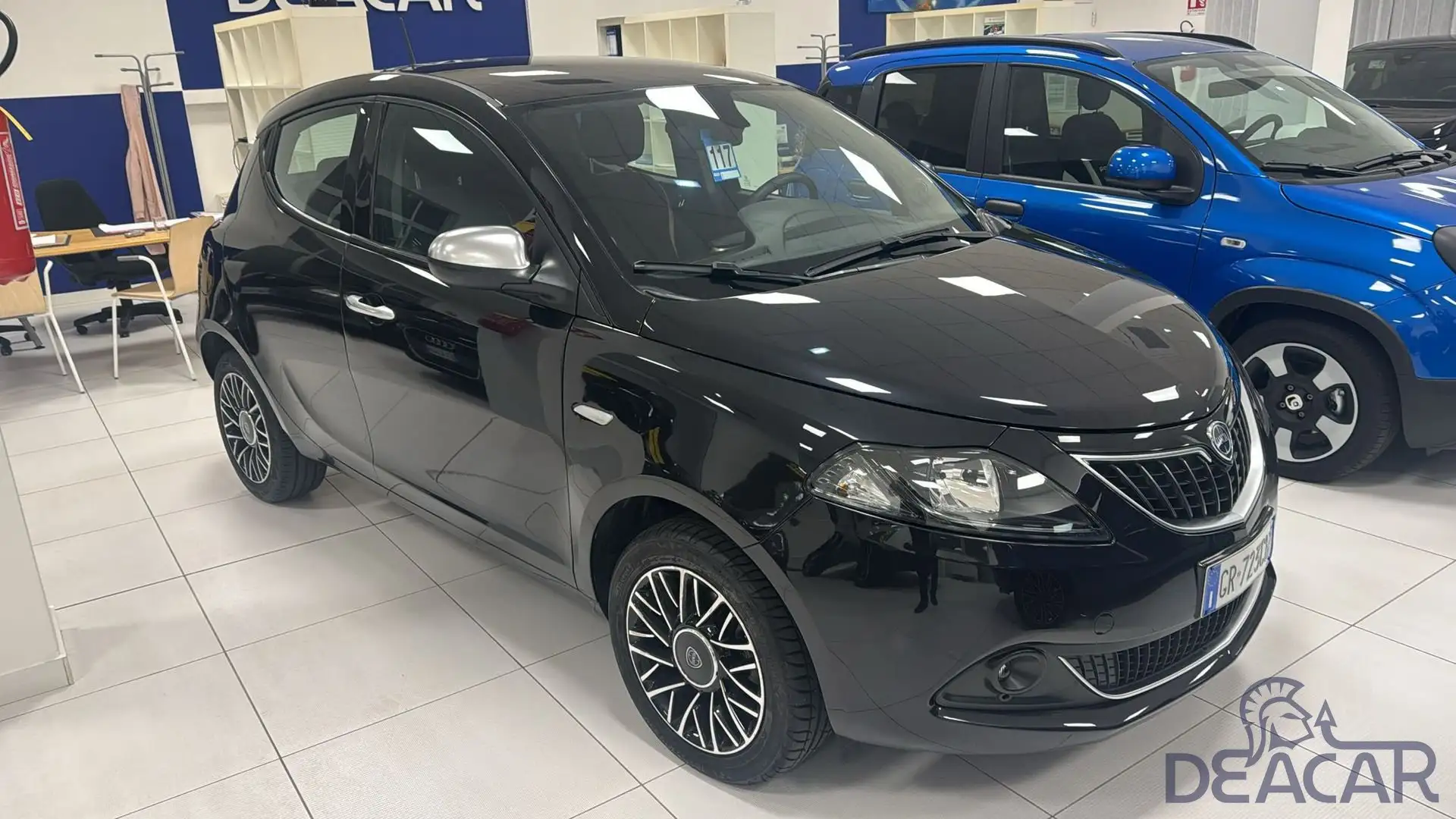 Lancia Ypsilon Ypsilon 1.0 FireFly 5 porte S&S Hybrid Alberta Fe Nero - 1