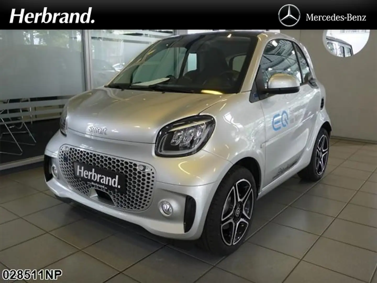 smart forTwo EQ 22kW-LADER+LED+PANO+SITZHEIZUNG+NAVI++ Zilver - 1