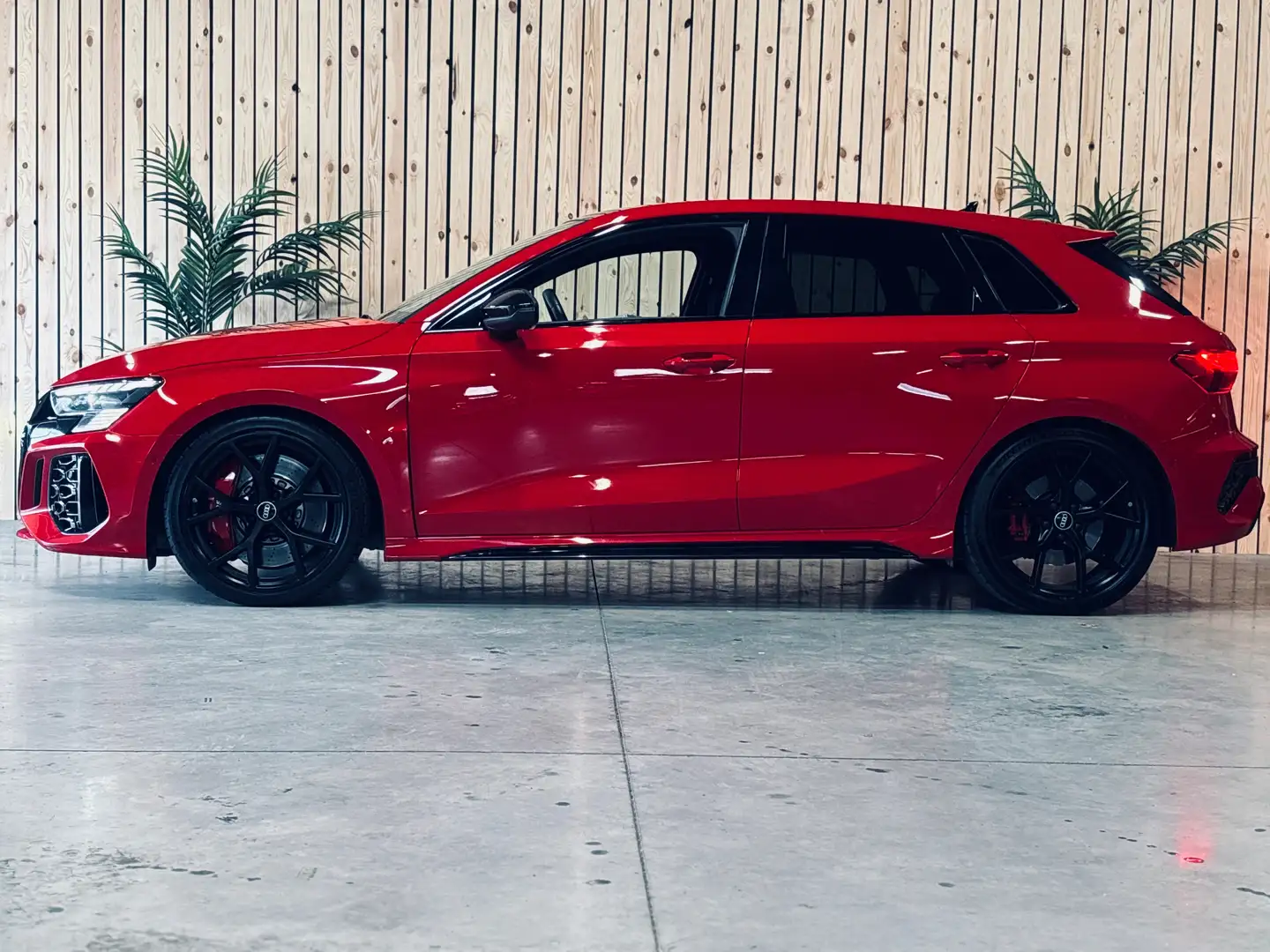 Audi RS3 RS3 Sportback 2.5 TFSI Quattro S tronic Rot - 2