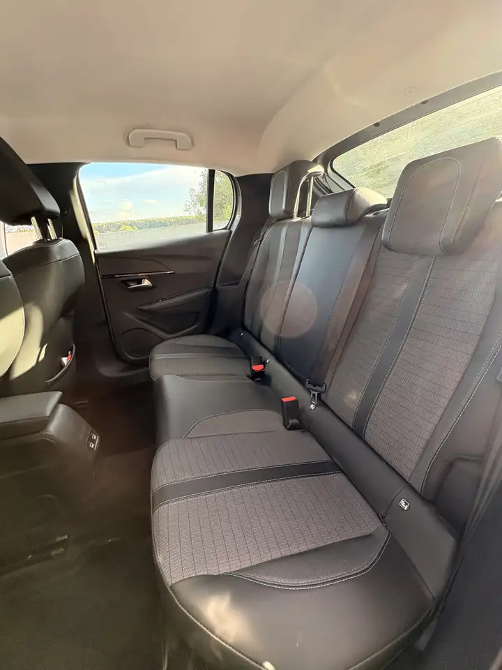Peugeot 208 208 — photo 5