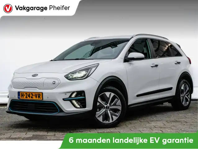 Kia e-Niro ExecutiveLine 64 kWh Stoel-stuurverwarming/ Leer/