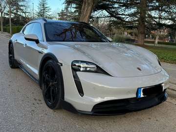 Taycan 4 Cross Turismo