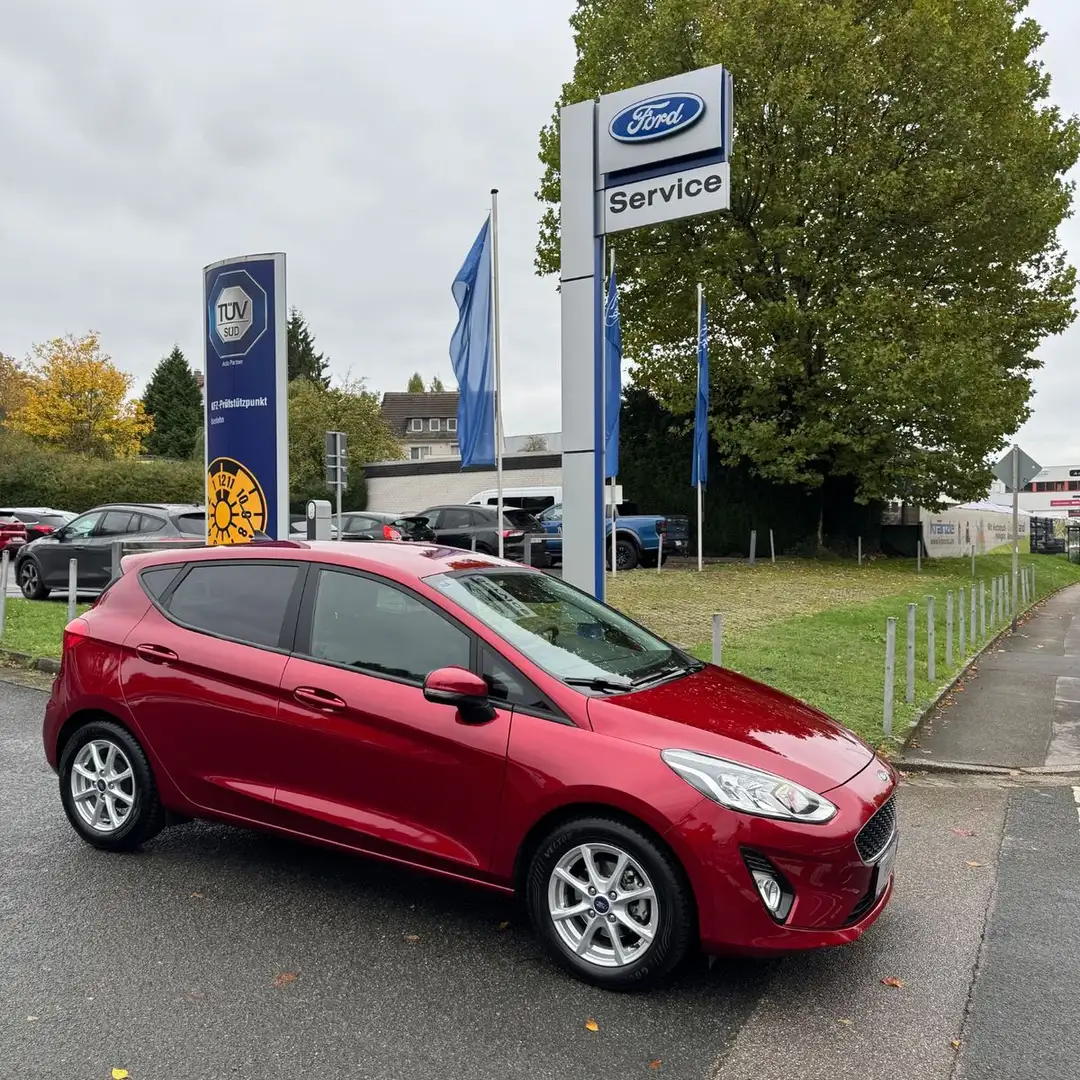 Ford Fiesta Cool & Connect Rouge - 1