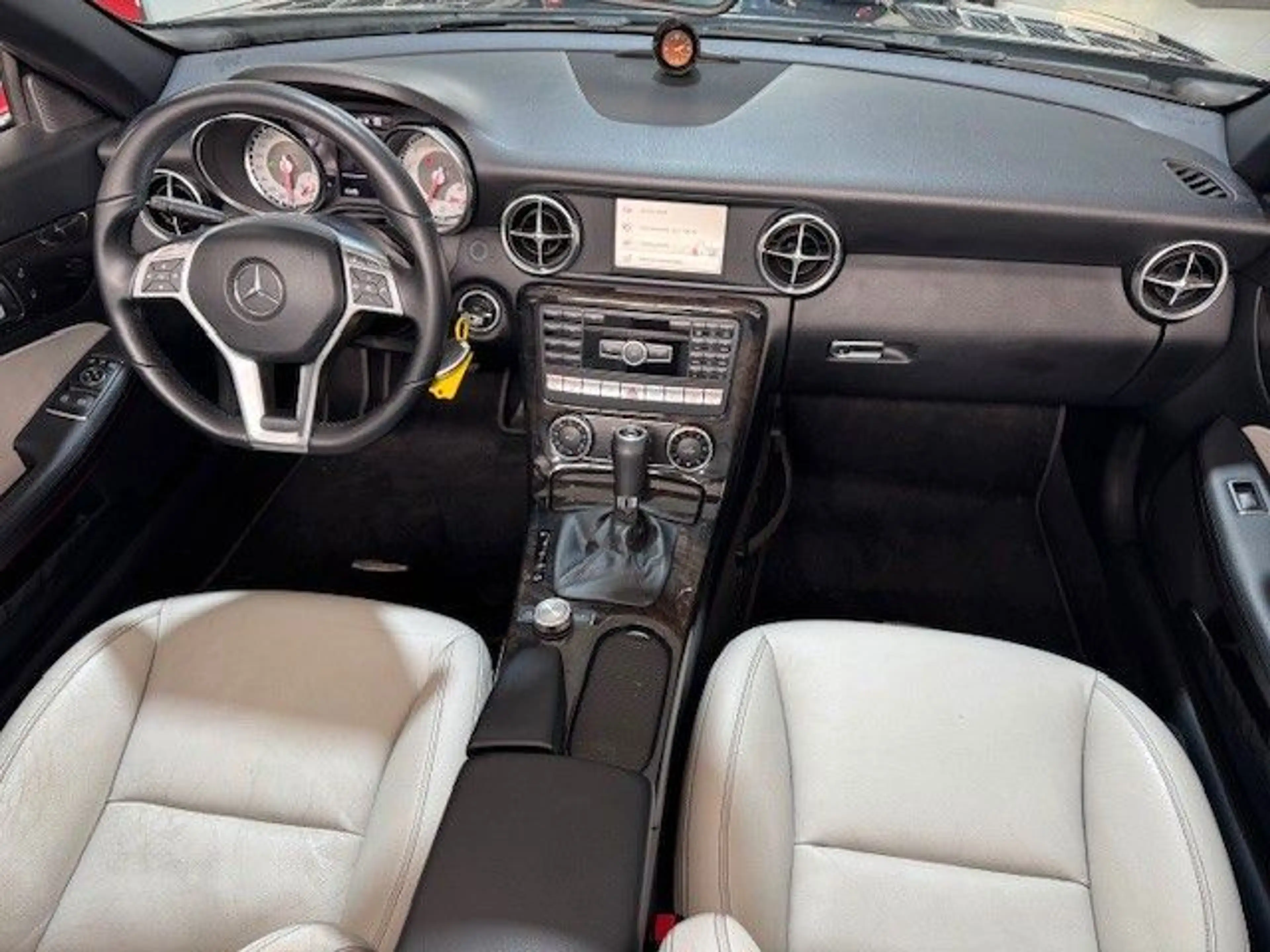 Mercedes-Benz SLK 200 AUTOM,NAVI,LEDER,SITZH,AIRSCARF — photo 12