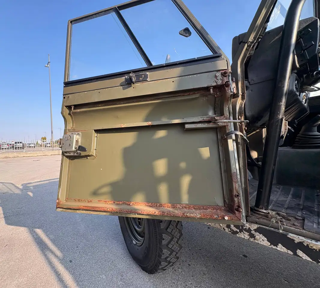 Land Rover Defender 110 2.5 tdi Hard Top, foto 12