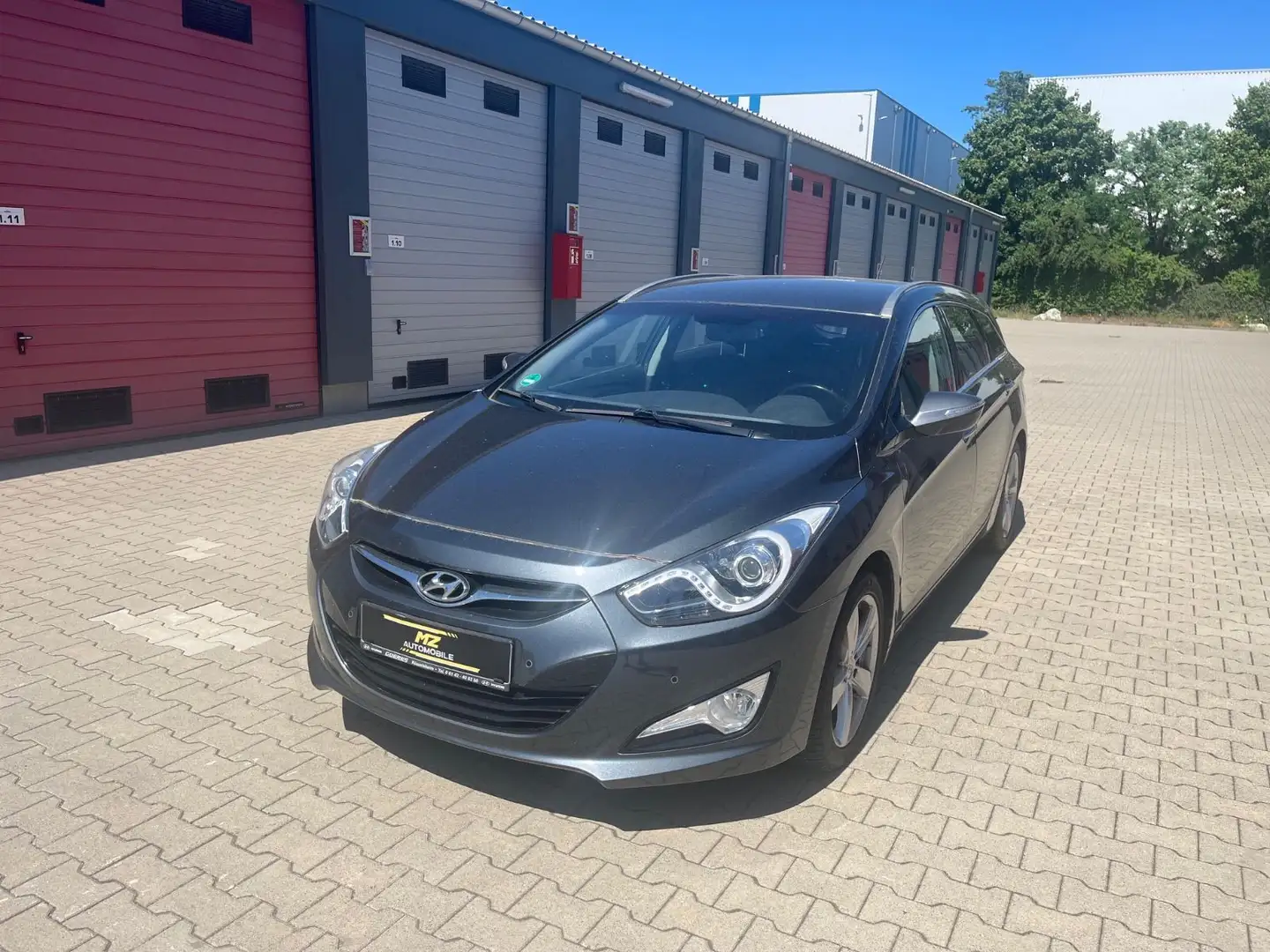Hyundai i40 cw FIFA World Cup Edition 1Hand 134Ps siva - 2