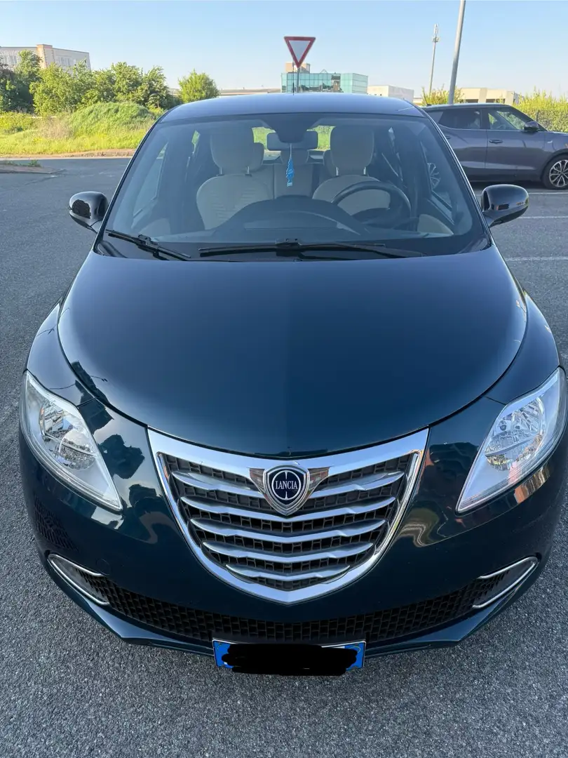 Lancia Ypsilon 1.2 8v Gold c/CL 69cv E6 - 2