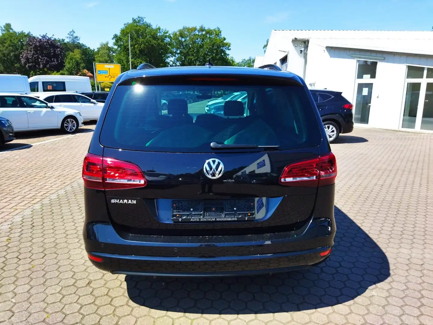 Volkswagen Sharan Sharan 1.4TSI DSG, 7‑Sitzer, Pano, ACC, Standheizu - 2