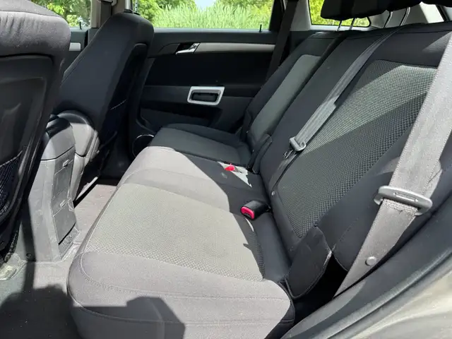 Opel Antara view 12