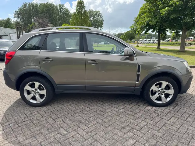 Opel Antara view 4