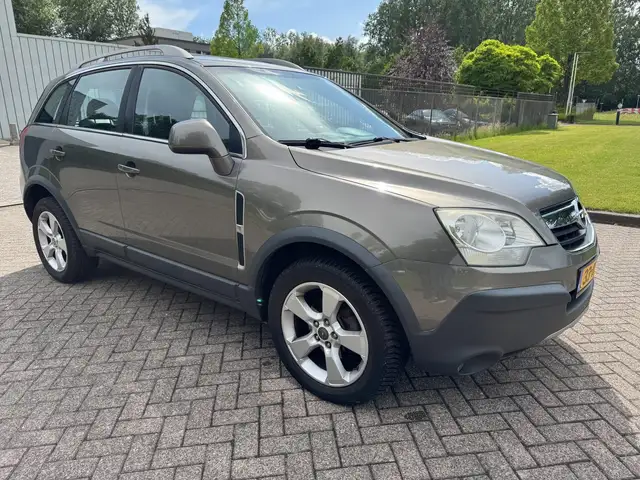 Opel Antara view 3