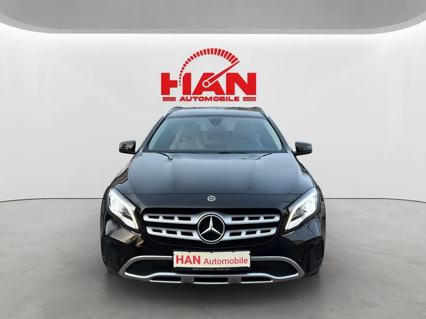 Mercedes-Benz GLA 200 CDI 4-MATIC/Navi/LED/AHK/SHZ/PDC Schwarz - 1