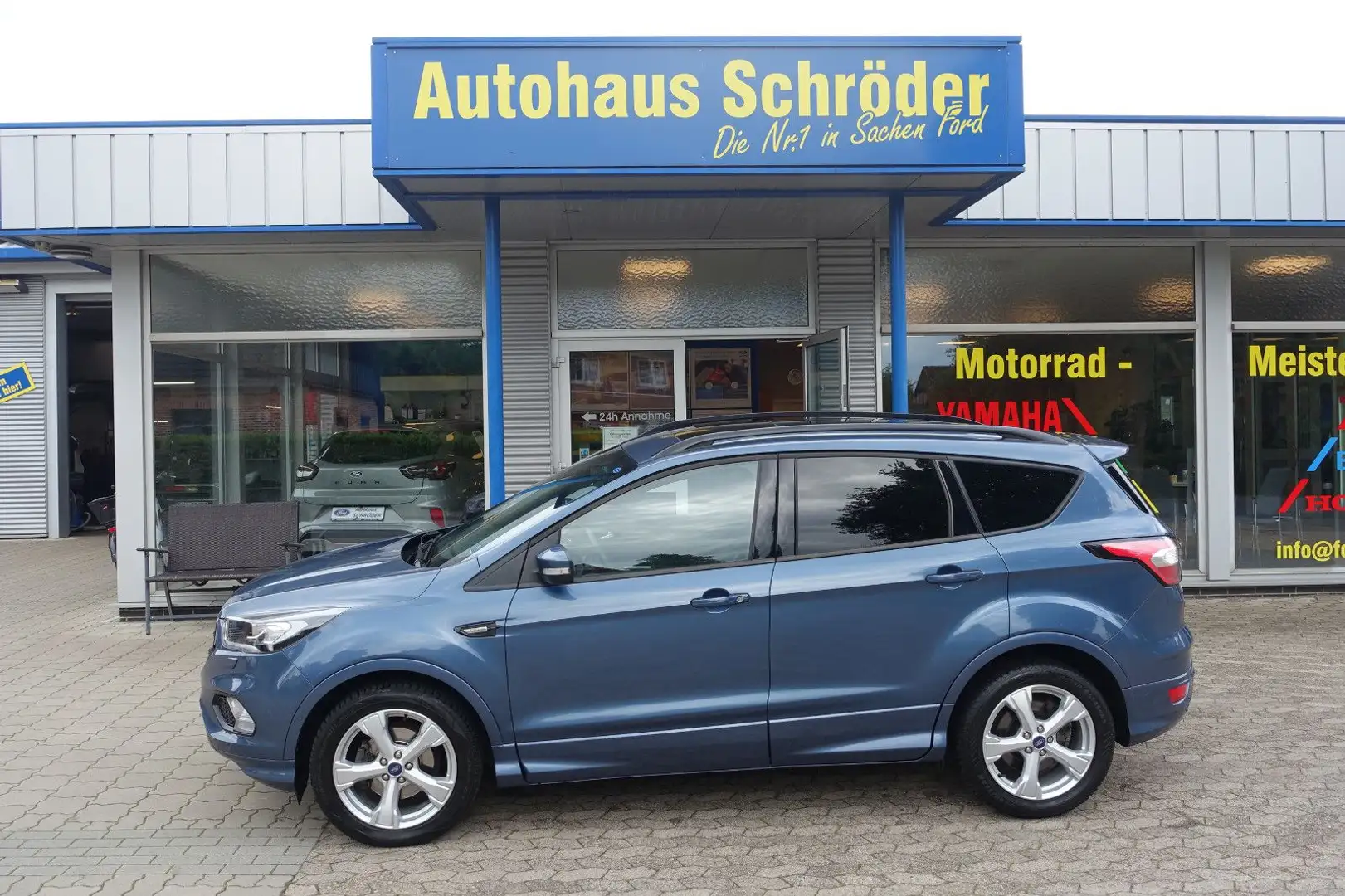 Ford Kuga 1,5 EcoBoost 4x2 110kW ST-Line / AHK Azul - 1