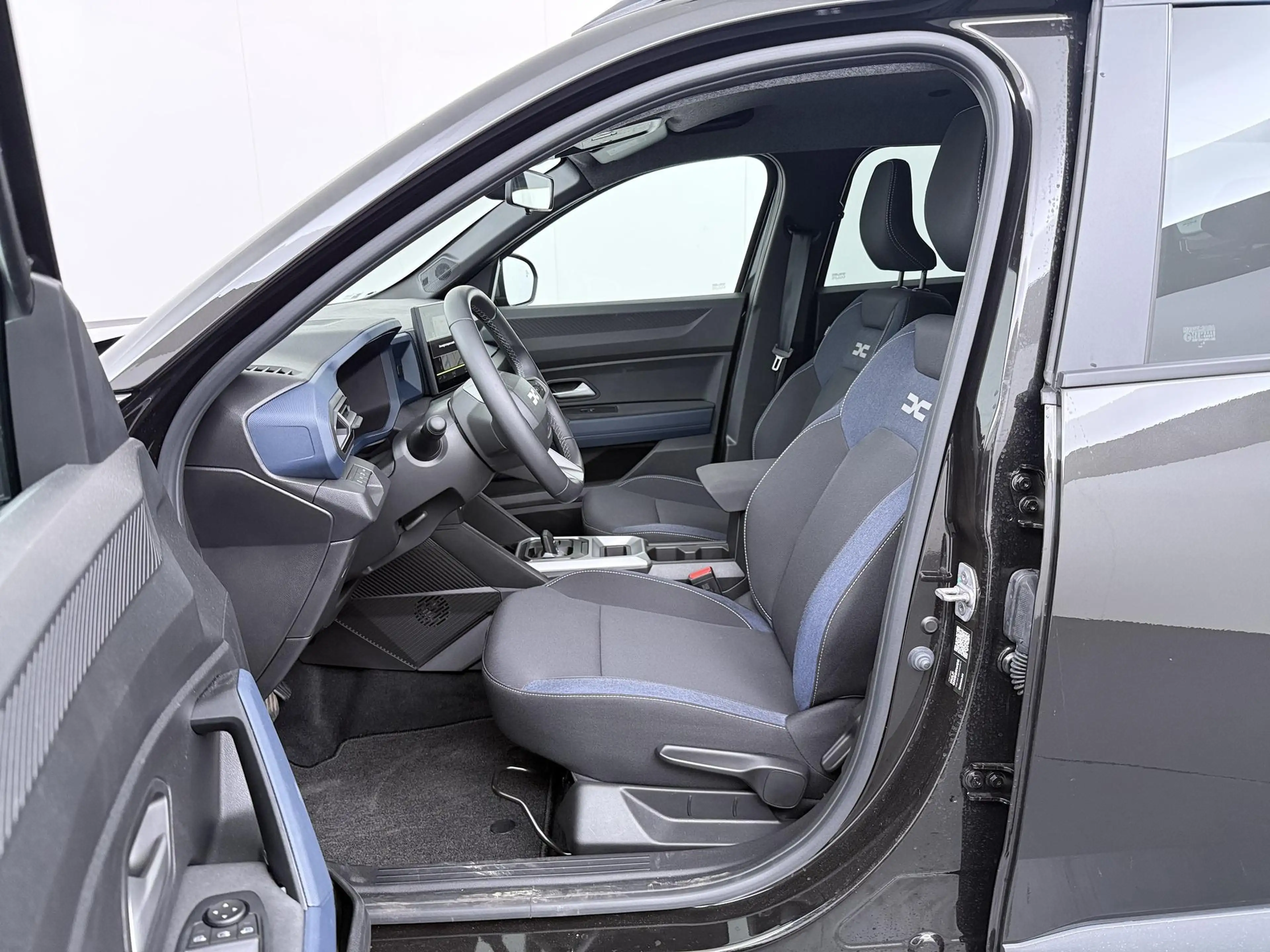 Dacia Bigster 1.8 Hybrid 155 Expression | Pack Assist | Noir Nac — photo 13