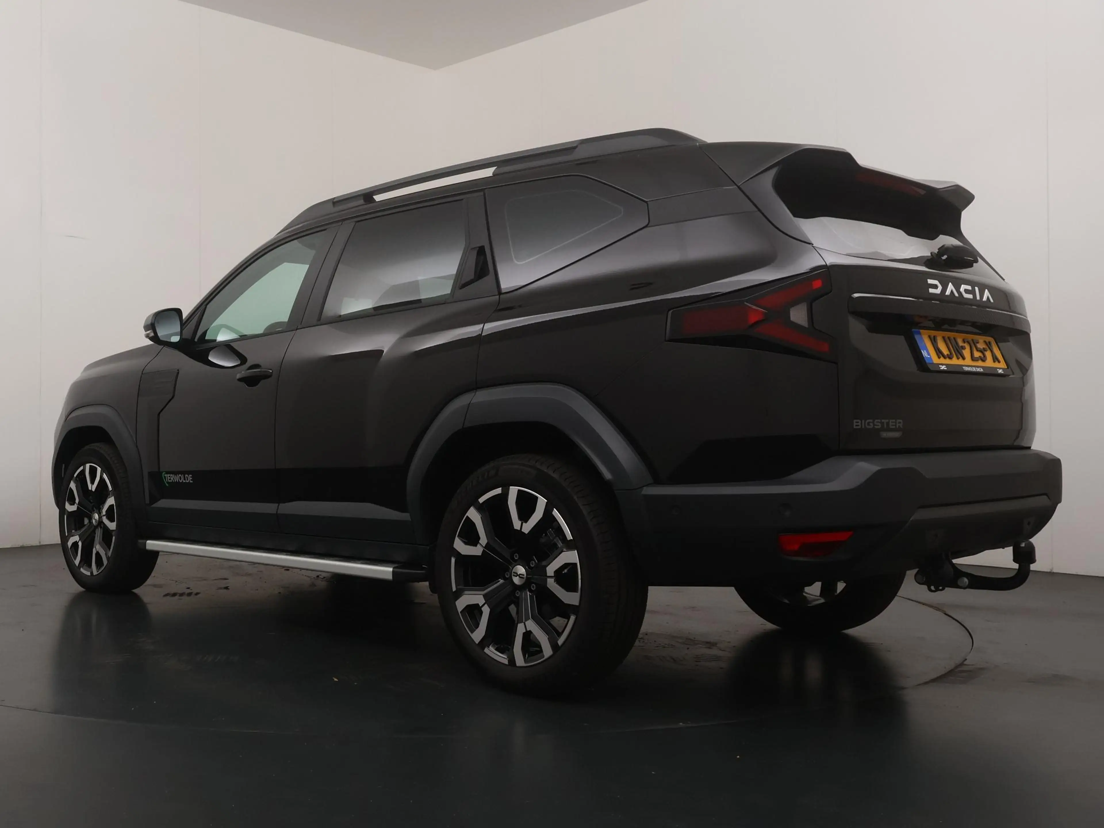Dacia Bigster 1.8 Hybrid 155 Expression | Pack Assist | Noir Nac — photo 3