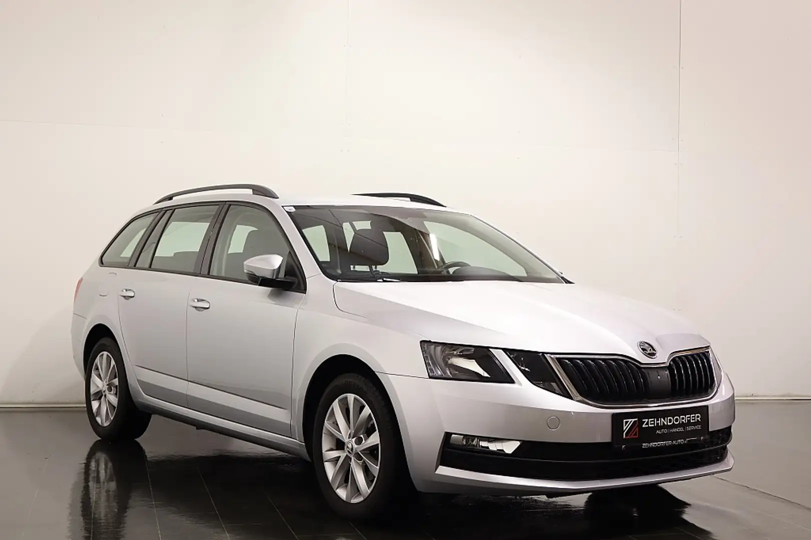 Skoda Octavia Combi 1,6 TDI Ambition / Pickerl NEU / NAVI / M... Silber - 2
