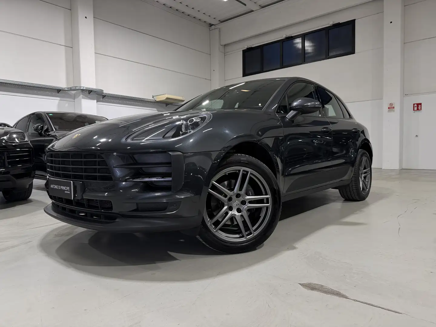 Porsche Macan 2.0 pdk 245 CV *CARPLAY *TELECAMERA POSTERIORE Gris - 1