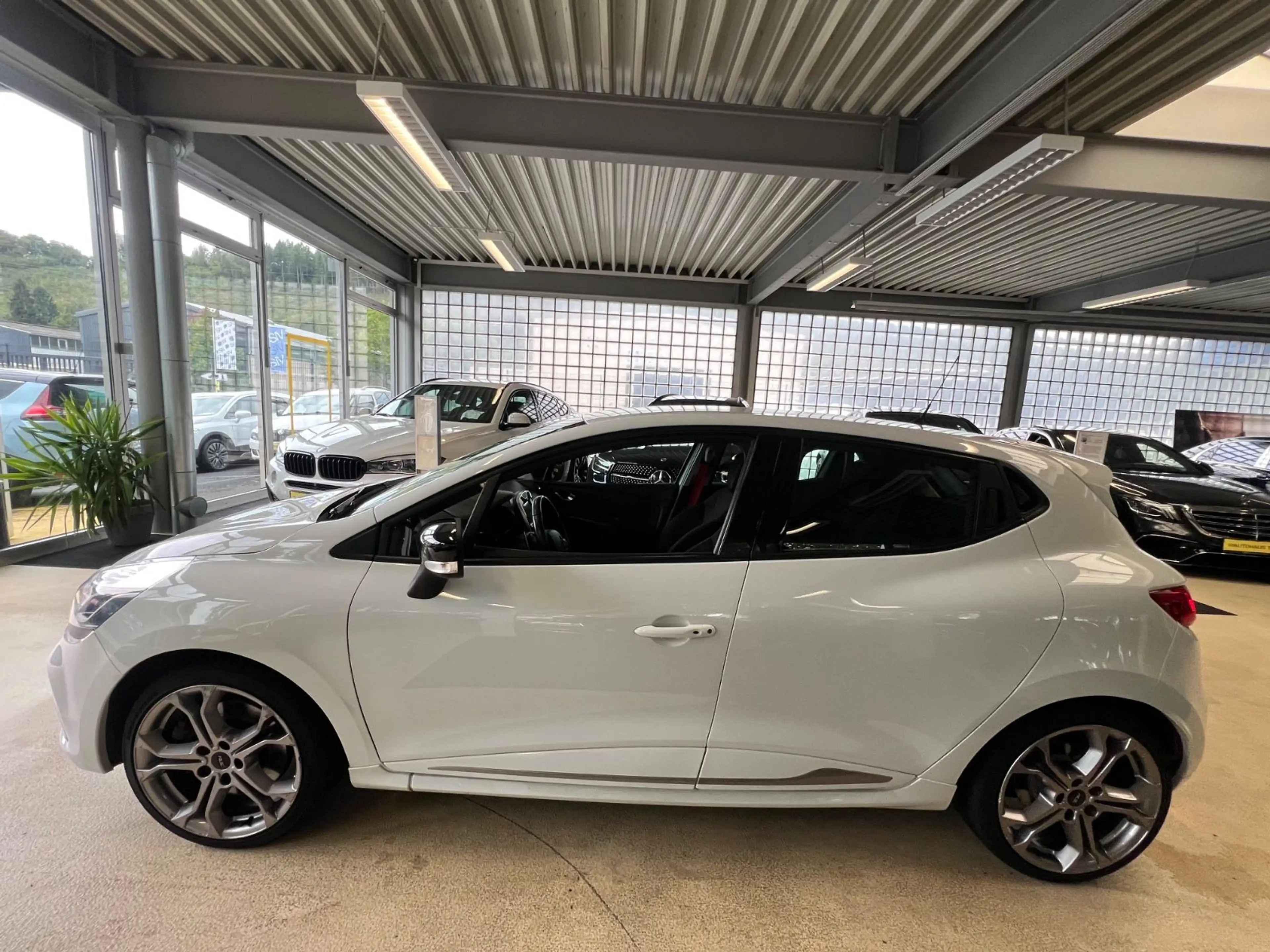 Renault Clio IV RS Renault Sport — photo 8