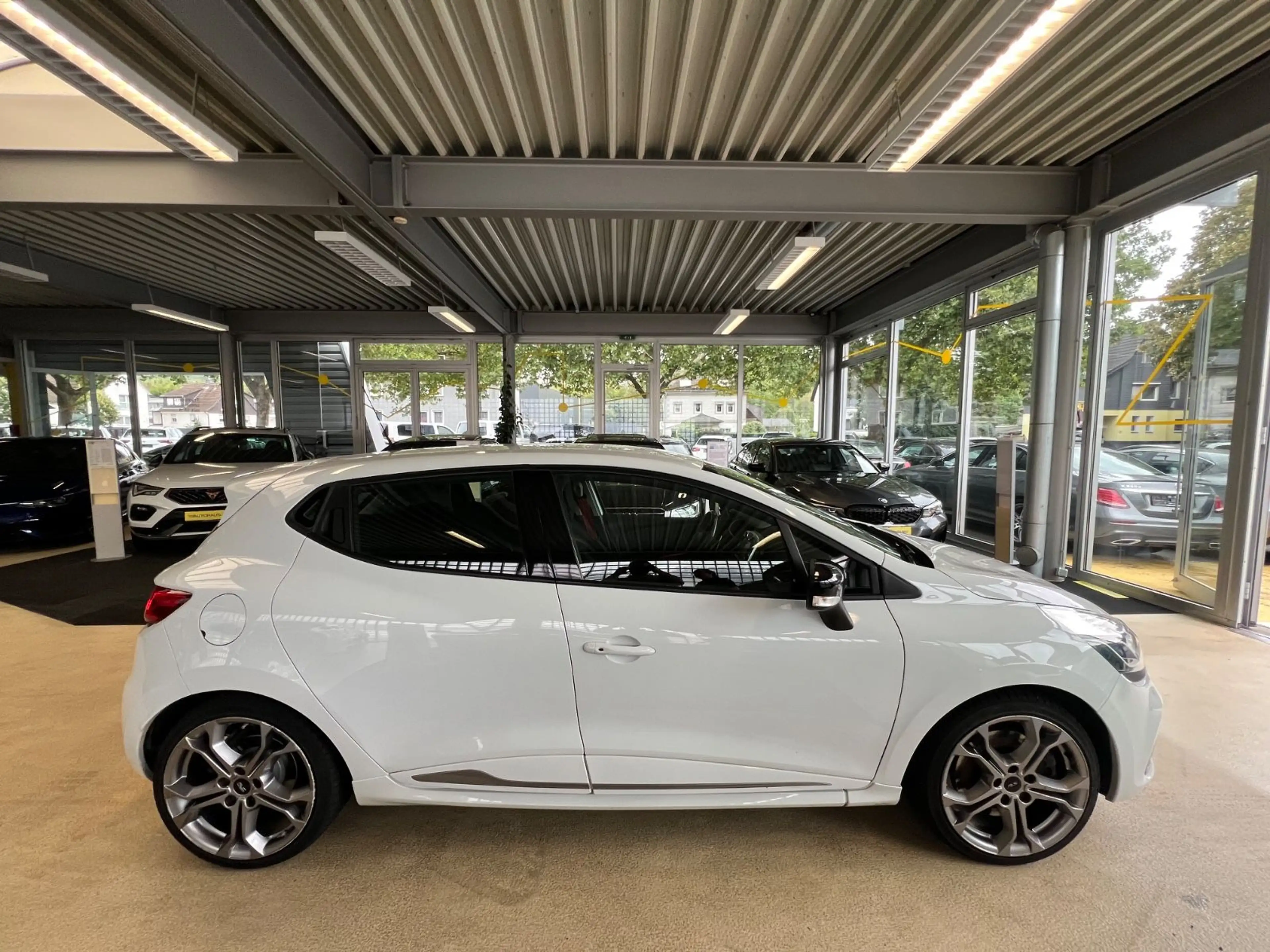 Renault Clio IV RS Renault Sport — photo 4
