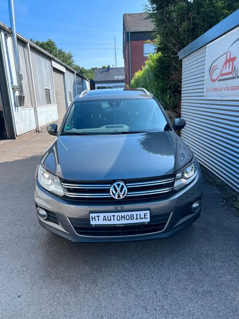 Volkswagen Tiguan 2.0TDI XENON/NAVI/AHK/SHZ/PANAROMA/TEMPO Grau - 1