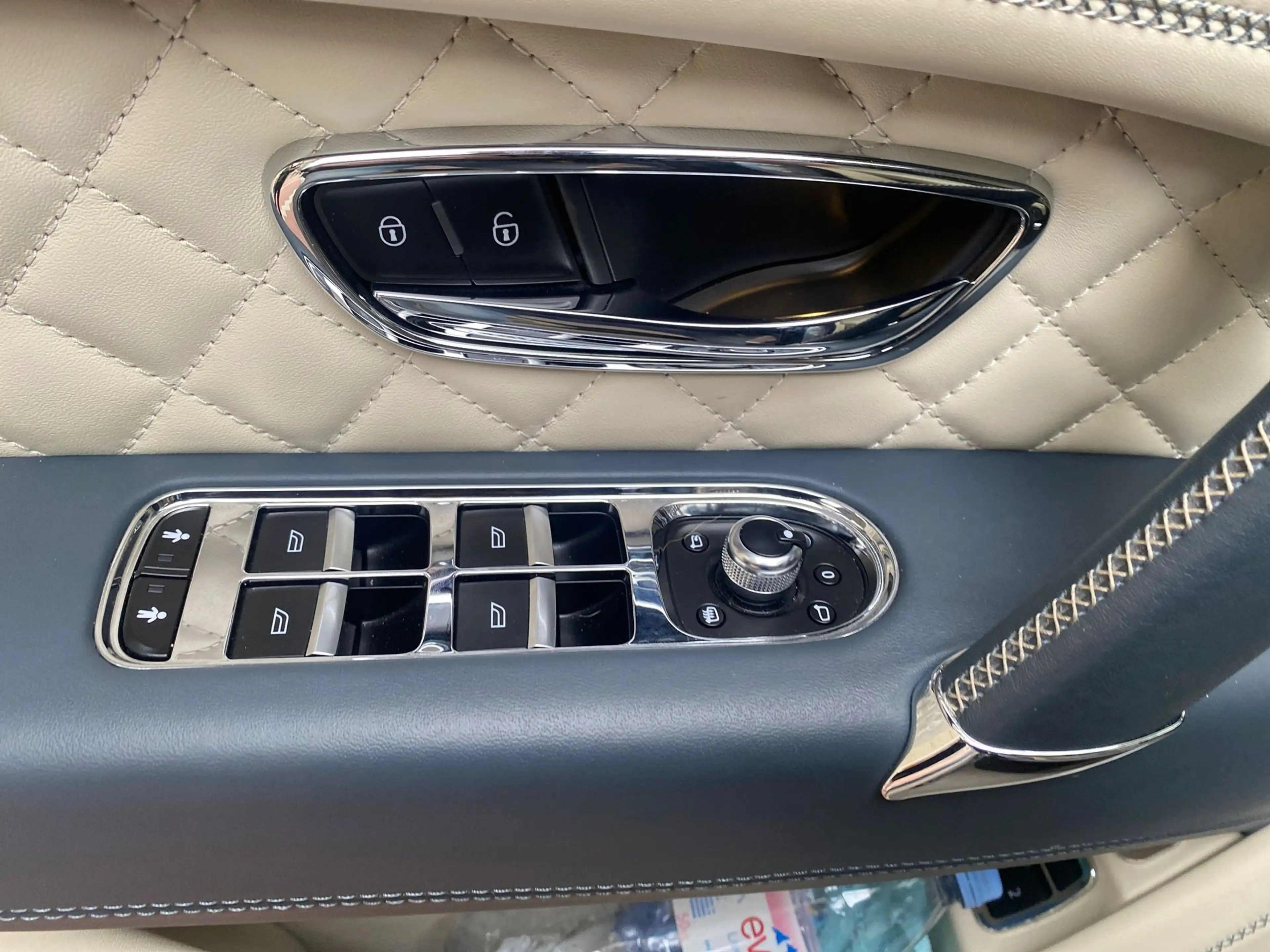 Bentley Bentayga Bentayga V8 4.0 550 ch BVA — photo 12