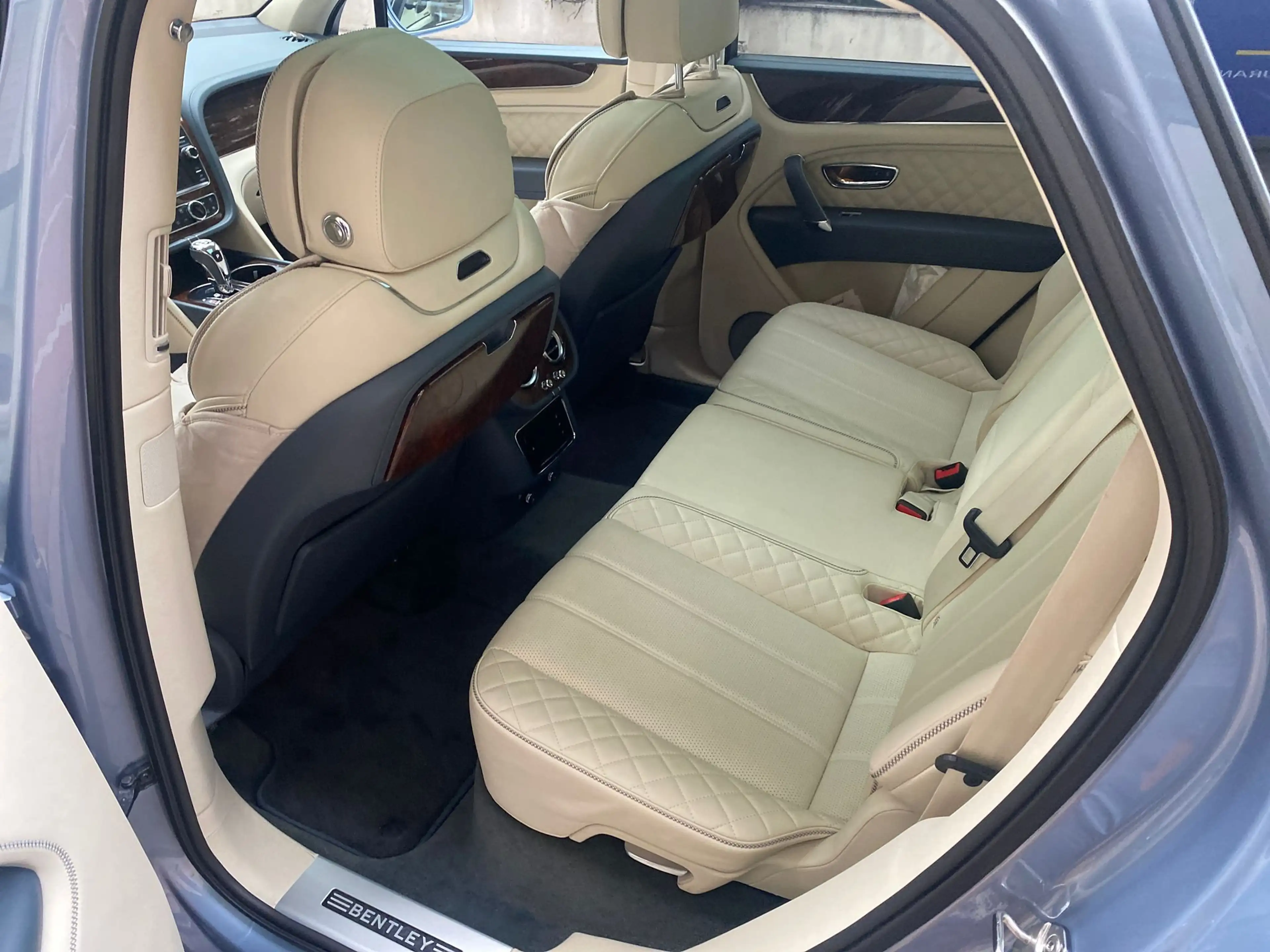 Bentley Bentayga Bentayga V8 4.0 550 ch BVA — photo 7