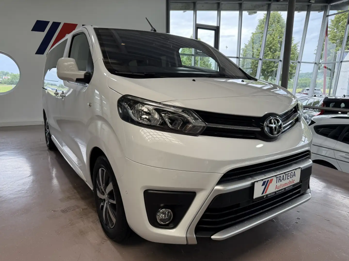 Toyota Proace 2,0 D-4D L1 Team D. AHK ACC TW SH Blanc - 1