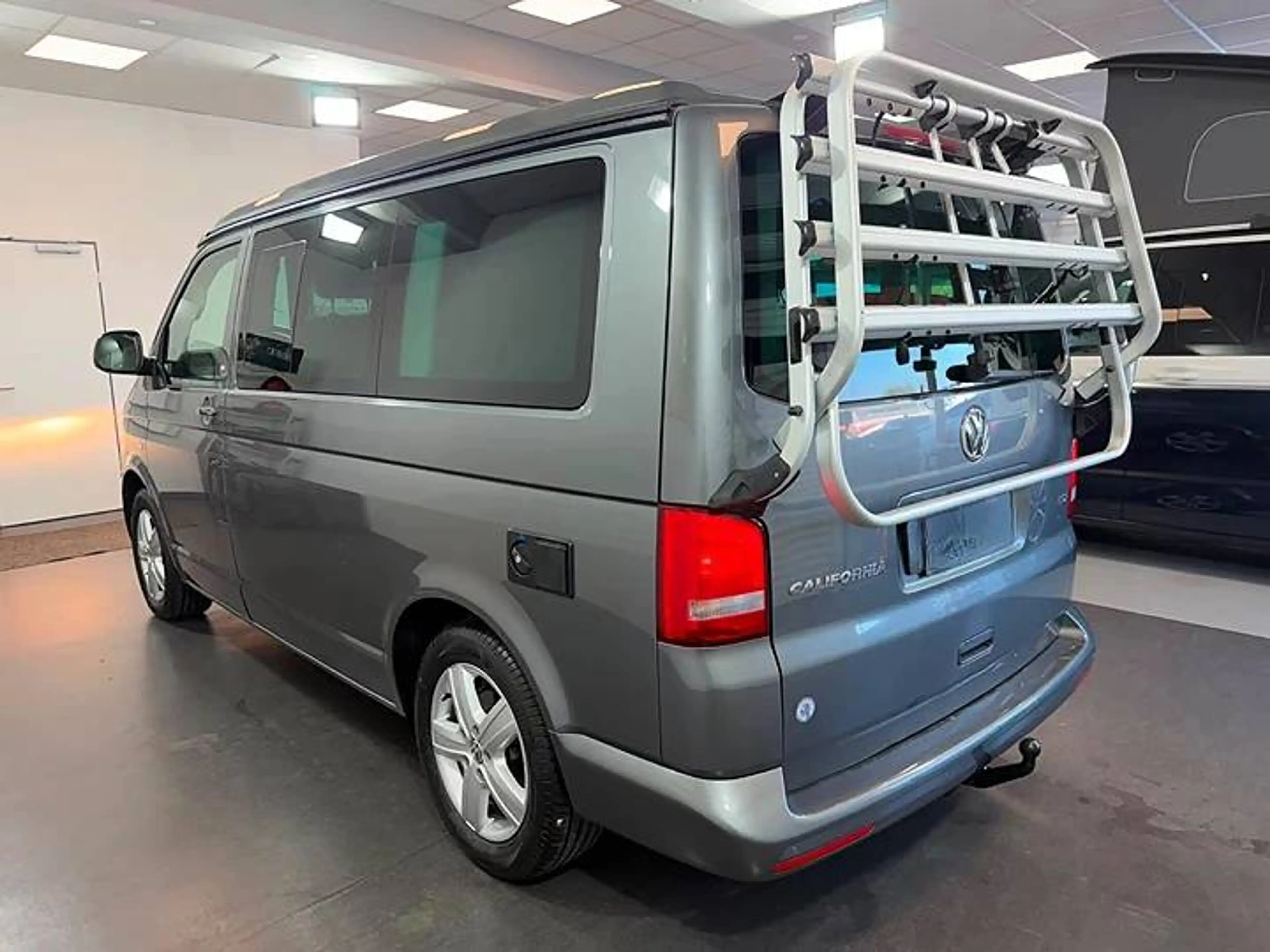 Volkswagen T5 Multivan California Aufstelldach Comfortline — photo 4