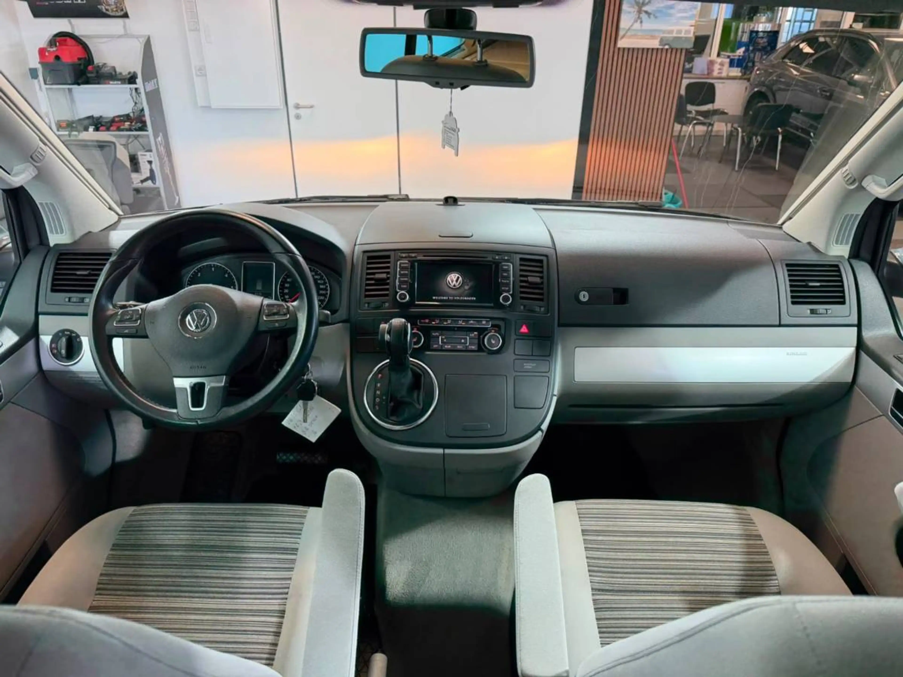 Volkswagen T5 Multivan California Aufstelldach Comfortline — photo 7
