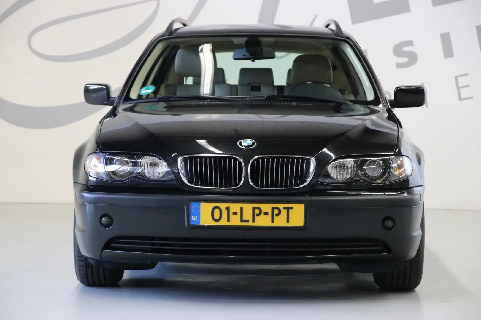 BMW 325 3-serie Touring 325i Executive/ Automaat/ Climate Zwart - 2