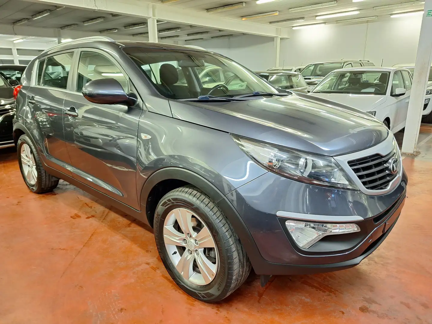 Kia Sportage 1.6i 2WD Grijs - 1